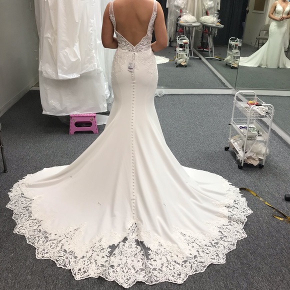 Essense of Australia Wedding Dress D2503 - Picture 8 of 8